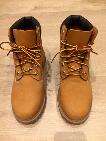 chaussure homme genre timberland